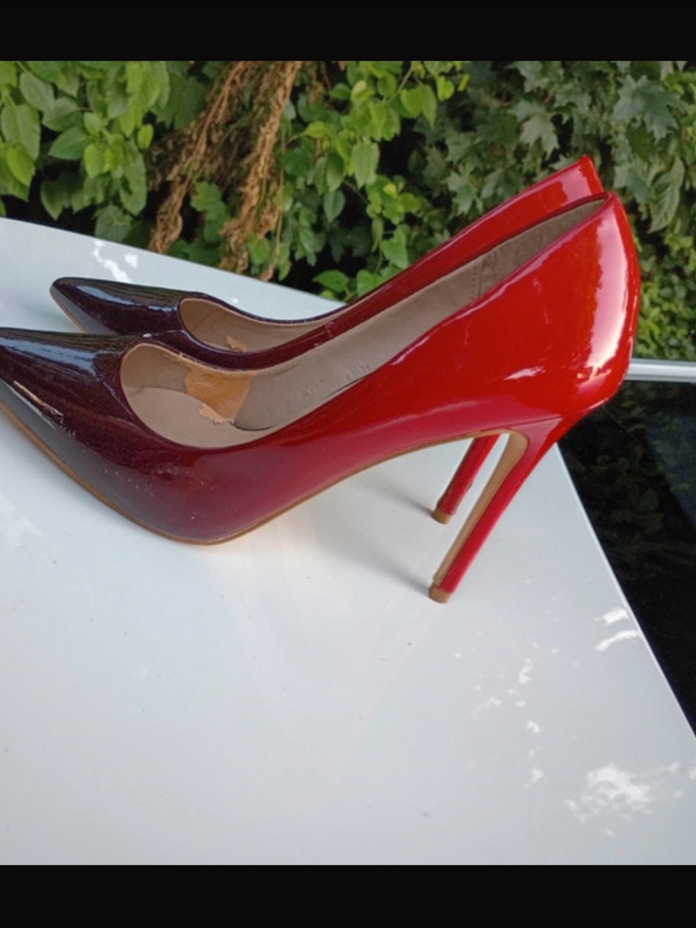 Elegant Red Ombré Patent Pointed-Toe High Heels